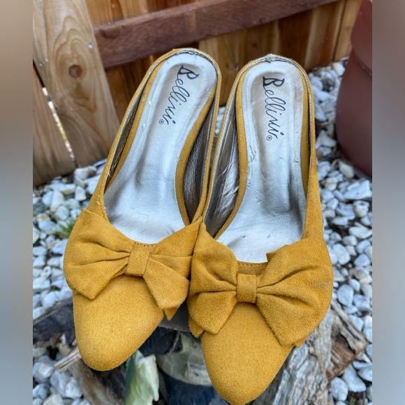 Bellini Shoes - Bellini Cheer Mule Pumps, color marigold microsuede, Size 7